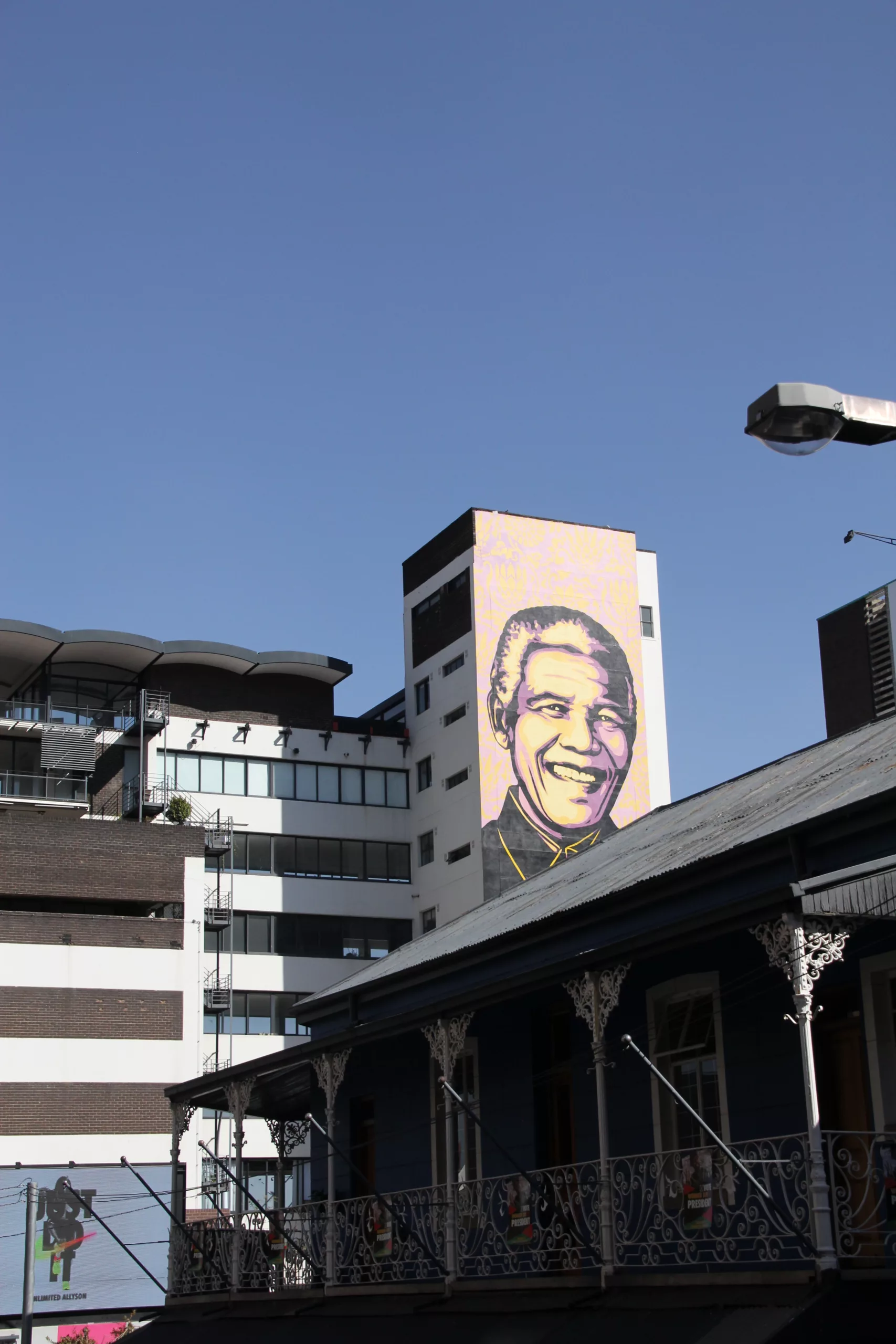 Nelson Mandela auf einer Hauswand in Kapstadt